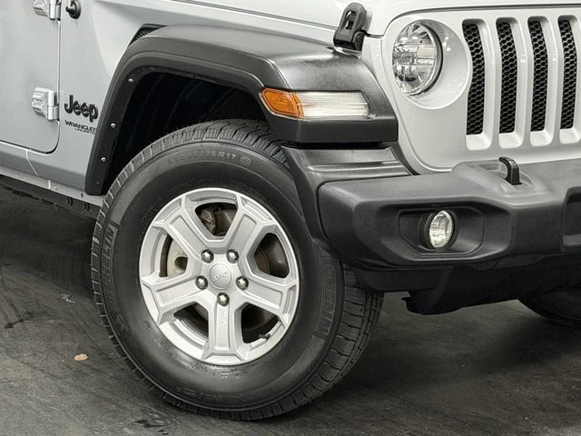 2022 Jeep JL Wrangler - Image 4 of 12