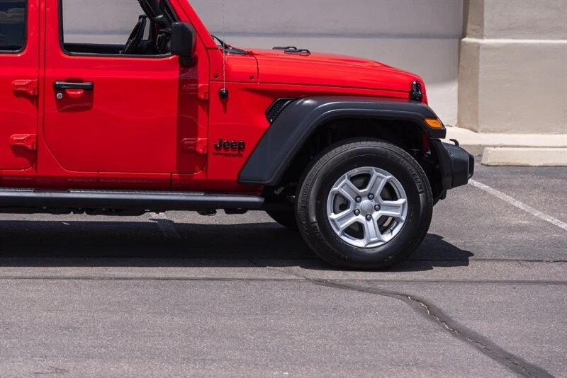 2022 Jeep JL Wrangler - Image 12 of 21
