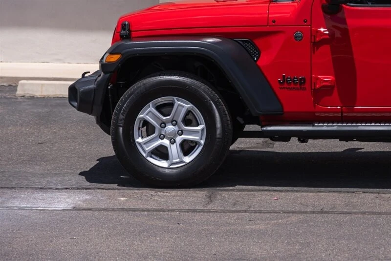 2022 Jeep JL Wrangler - Image 9 of 21