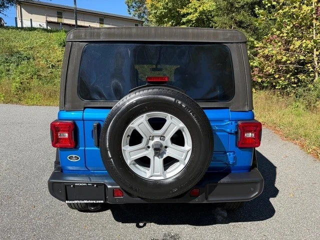 2022 Jeep JL Wrangler - Image 7 of 12