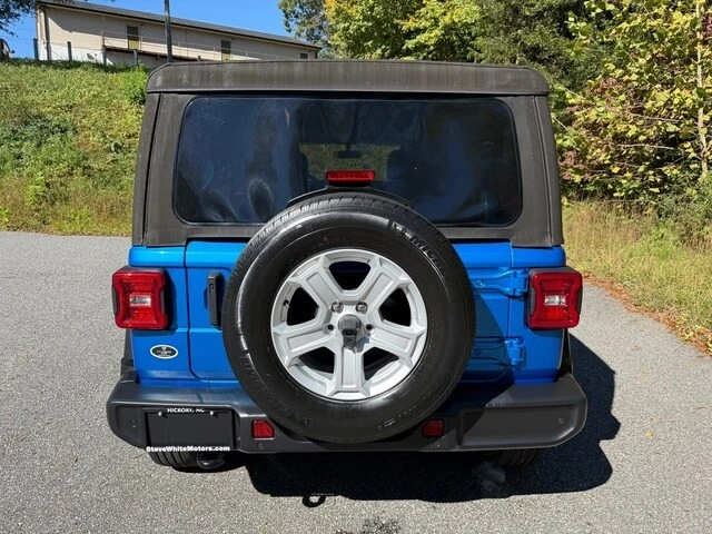 2022 Jeep JL Wrangler - Image 7 of 12
