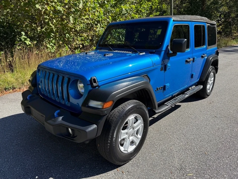 2022 Jeep JL Wrangler - Image 2 of 21