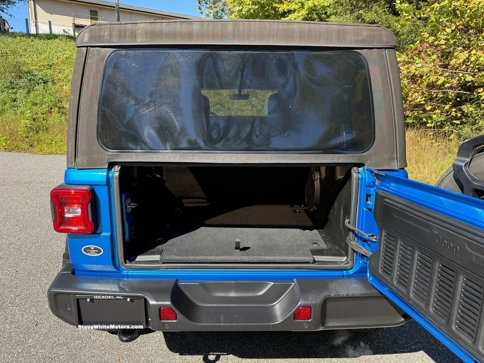 2022 Jeep JL Wrangler - Image 16 of 21