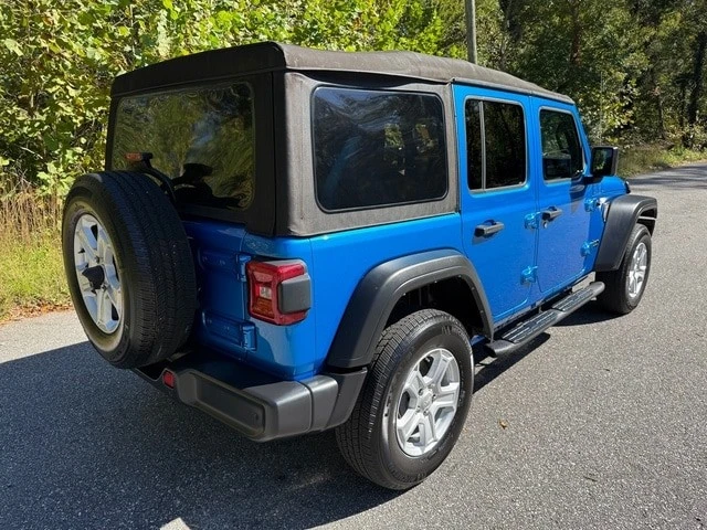 2022 Jeep JL Wrangler - Image 6 of 12