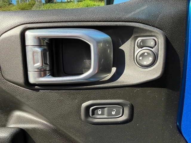 2022 Jeep JL Wrangler - Image 12 of 12