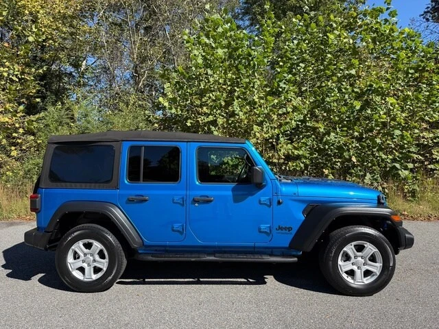 2022 Jeep JL Wrangler - Image 5 of 12