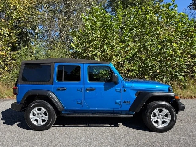 2022 Jeep JL Wrangler - Image 5 of 12