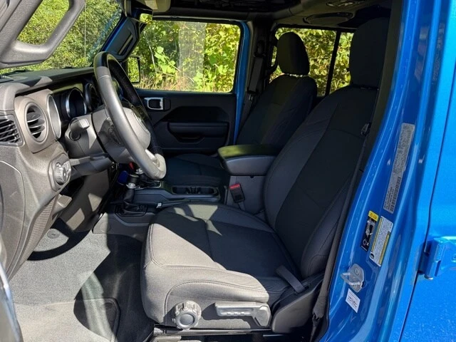 2022 Jeep JL Wrangler - Image 11 of 12