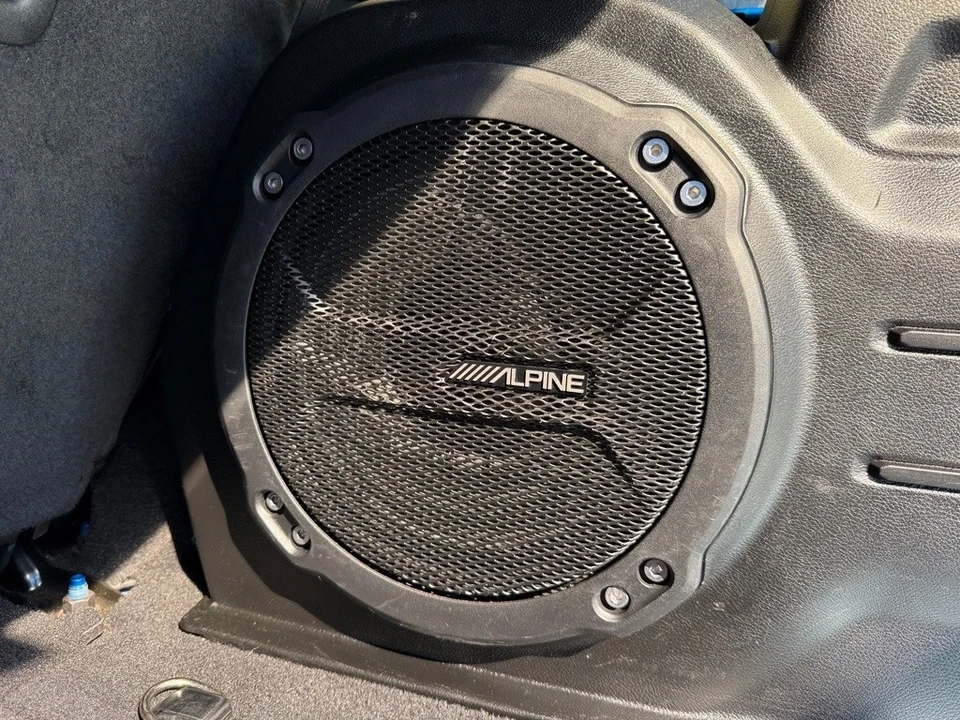 2022 Jeep JL Wrangler - Image 18 of 21
