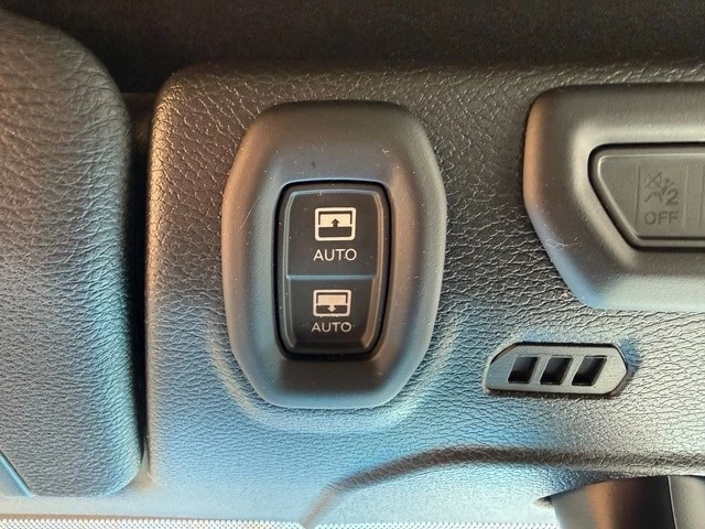 2022 Jeep JL Wrangler - Image 20 of 21