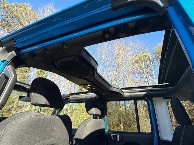 2022 Jeep JL Wrangler - Image 21 of 21