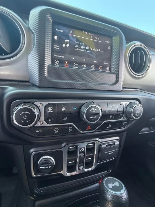 2022 Jeep JL Wrangler - Image 7 of 13