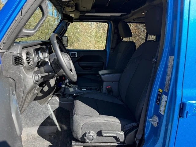 2022 Jeep JL Wrangler - Image 11 of 21