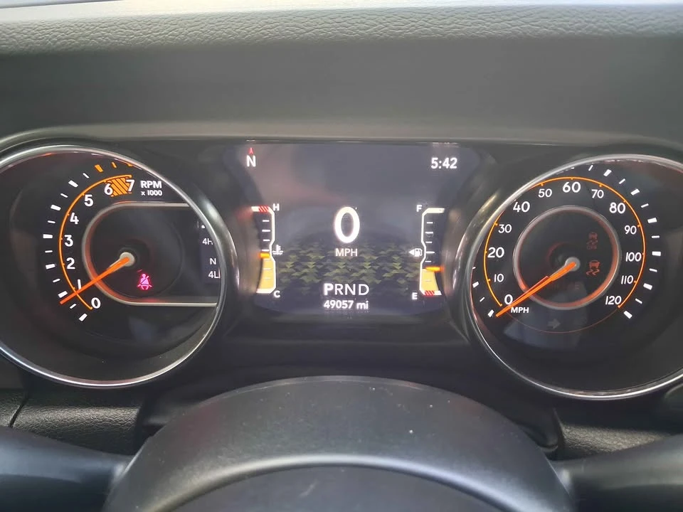 2022 Jeep JL Wrangler - Image 16 of 17