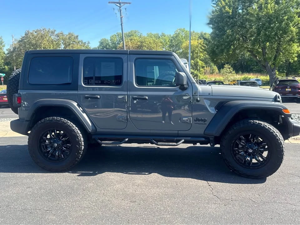 2022 Jeep JL Wrangler - Image 4 of 15