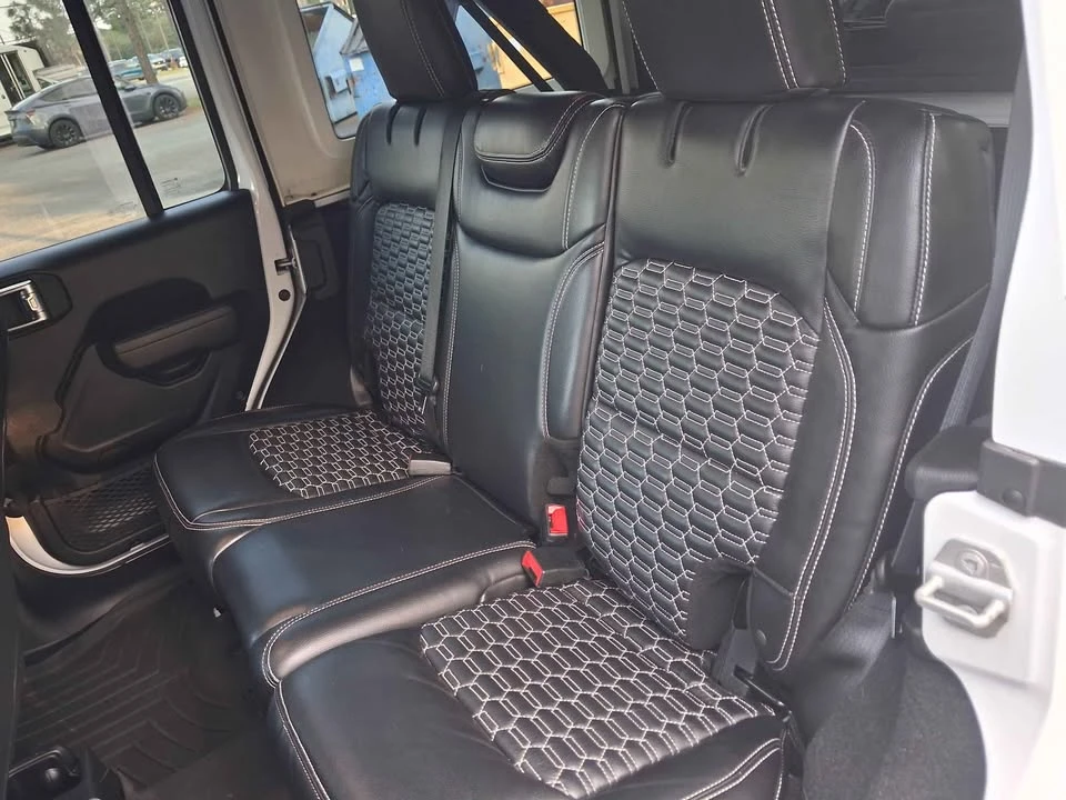 2022 Jeep JL Wrangler - Image 9 of 17