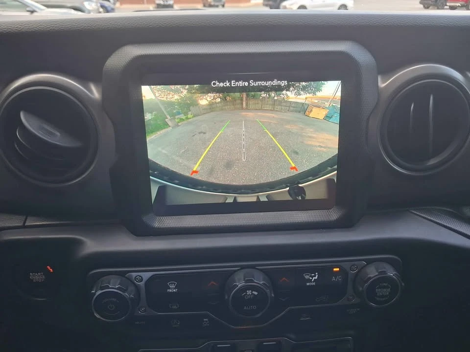 2022 Jeep JL Wrangler - Image 17 of 17