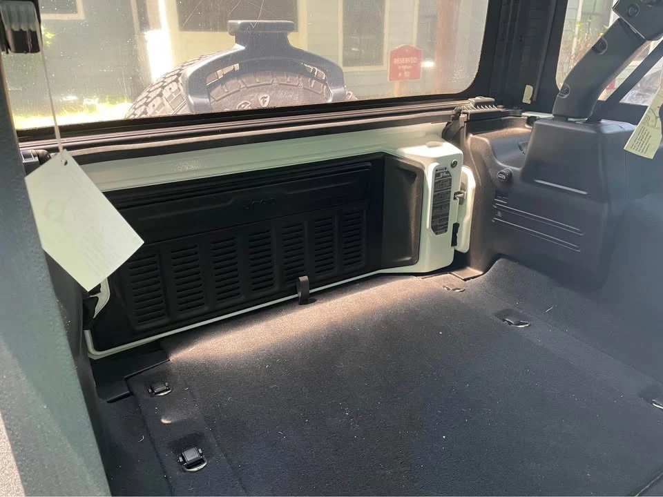 2022 Jeep JL Wrangler - Image 14 of 15