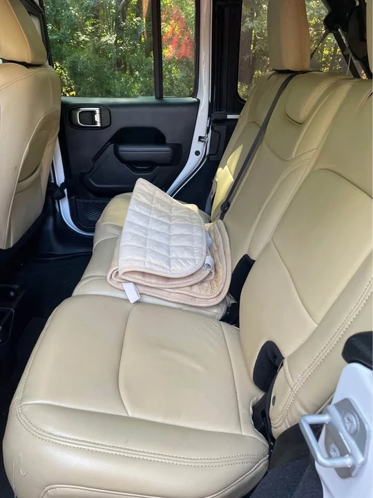2022 Jeep JL Wrangler - Image 11 of 15