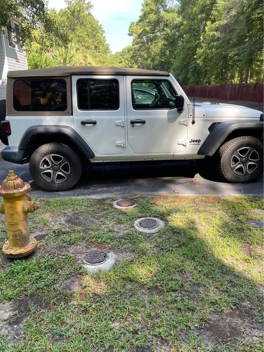 2022 Jeep JL Wrangler - Image 3 of 15