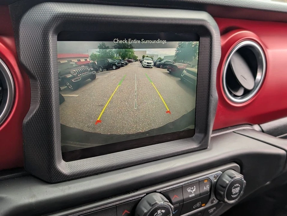 2022 Jeep JL Wrangler - Image 20 of 21