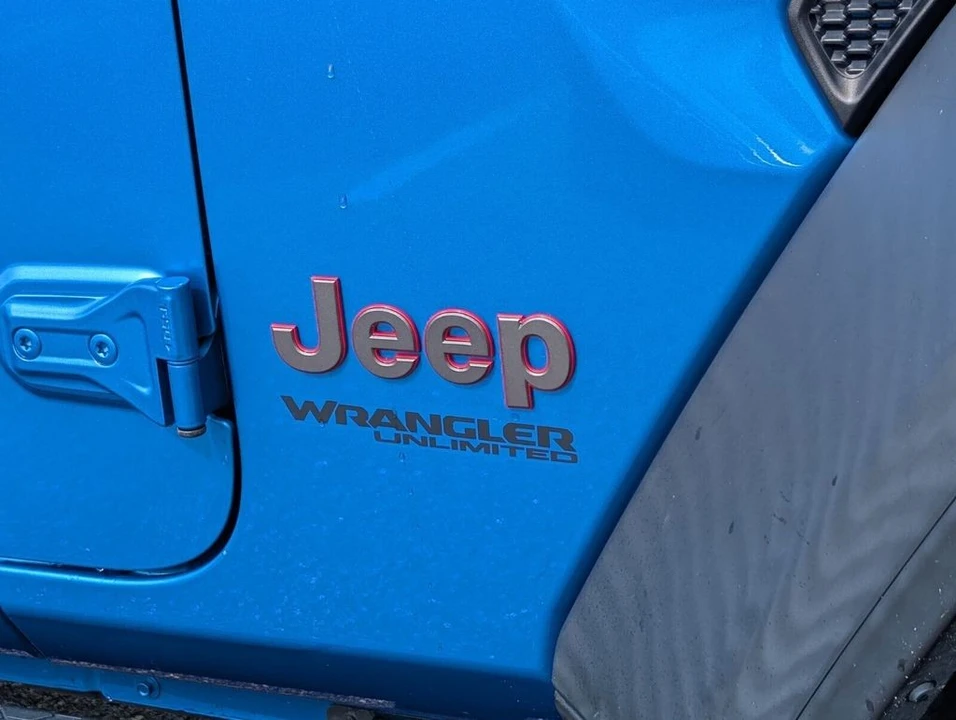 2022 Jeep JL Wrangler - Image 10 of 21