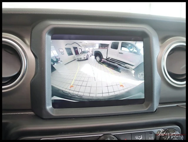 2022 Jeep JL Wrangler - Image 19 of 21