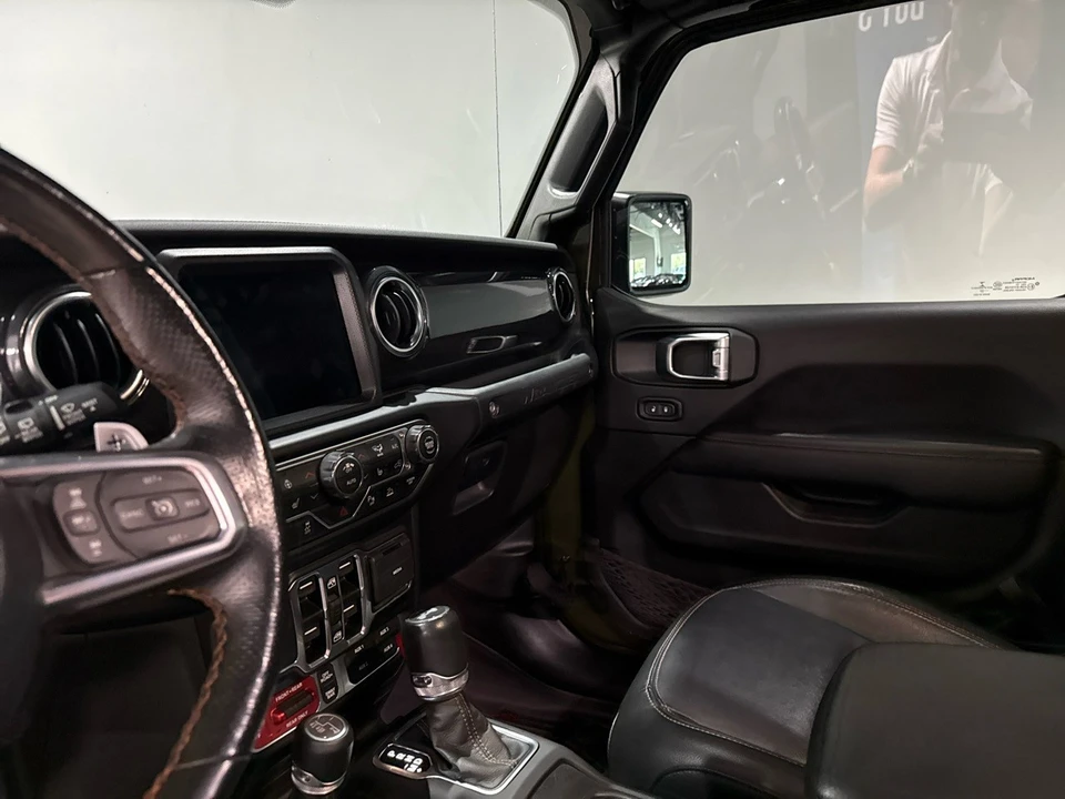 2022 Jeep JL Wrangler - Image 18 of 21
