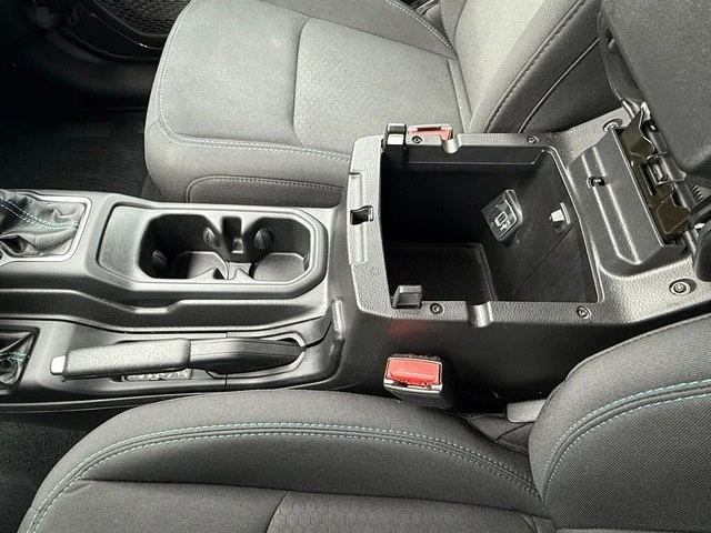2022 Jeep JL Wrangler - Image 29 of 31
