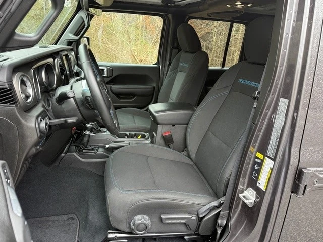 2022 Jeep JL Wrangler - Image 11 of 31