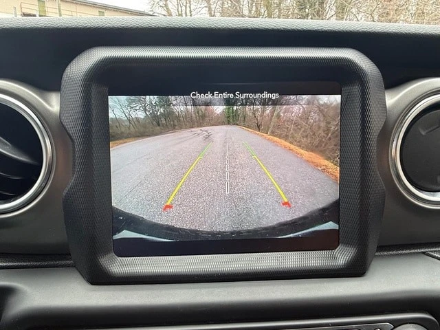 2022 Jeep JL Wrangler - Image 25 of 31