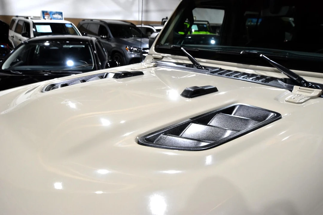 2022 Jeep JL Wrangler - Image 6 of 12