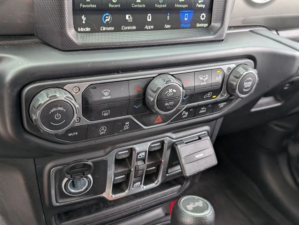 2022 Jeep JL Wrangler - Image 22 of 30