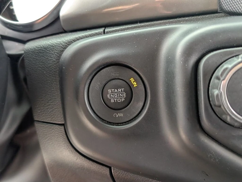 2022 Jeep JL Wrangler - Image 25 of 30