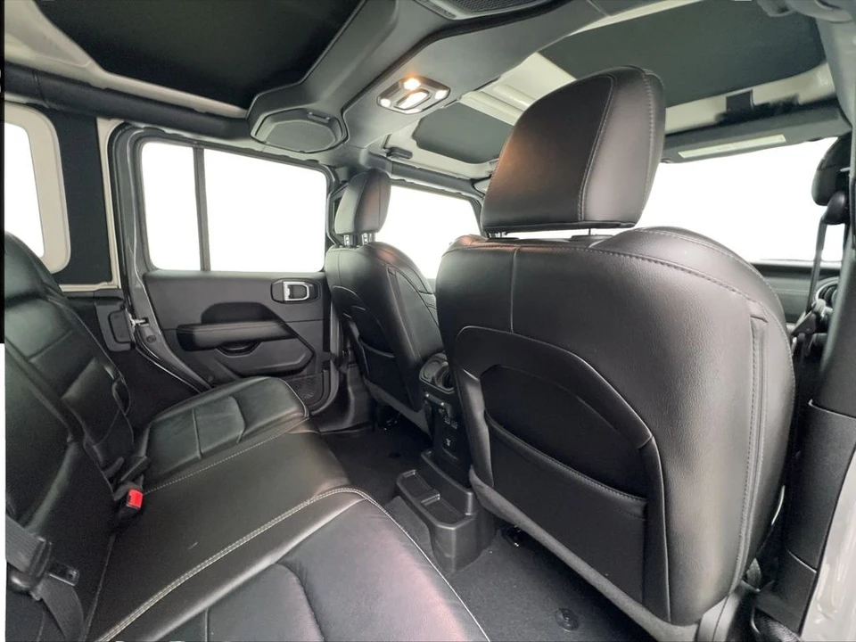 2022 Jeep JL Wrangler - Image 25 of 31