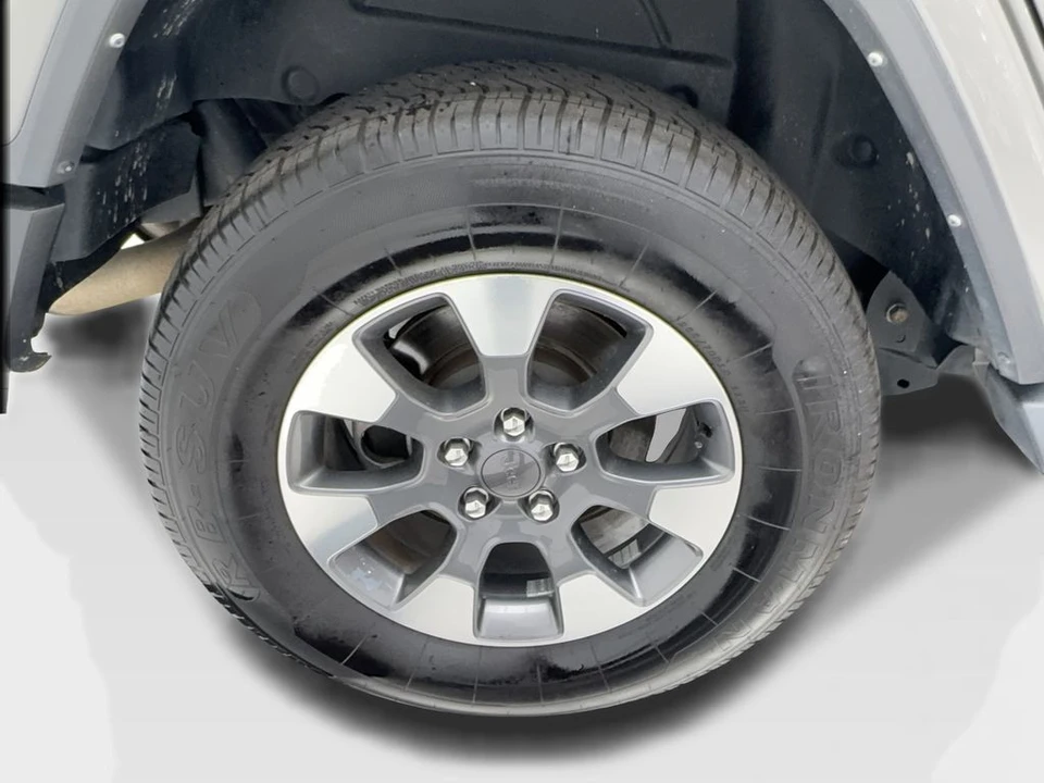 2022 Jeep JL Wrangler - Image 14 of 31