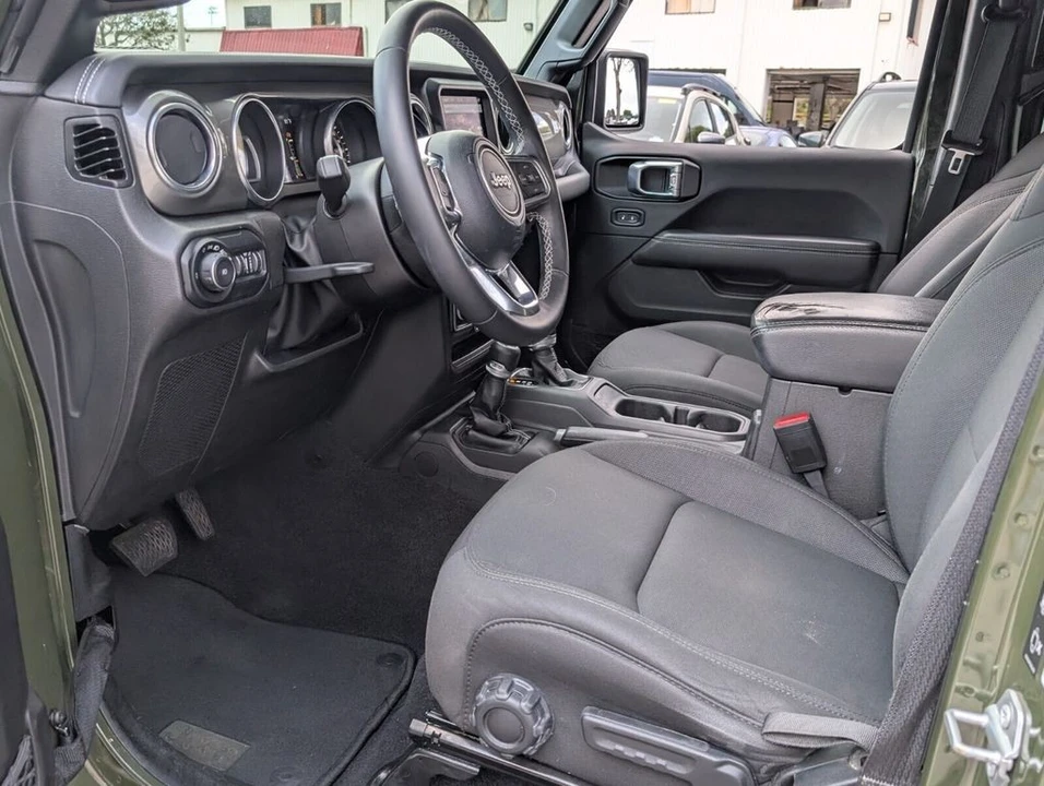 2022 Jeep JL Wrangler - Image 14 of 21