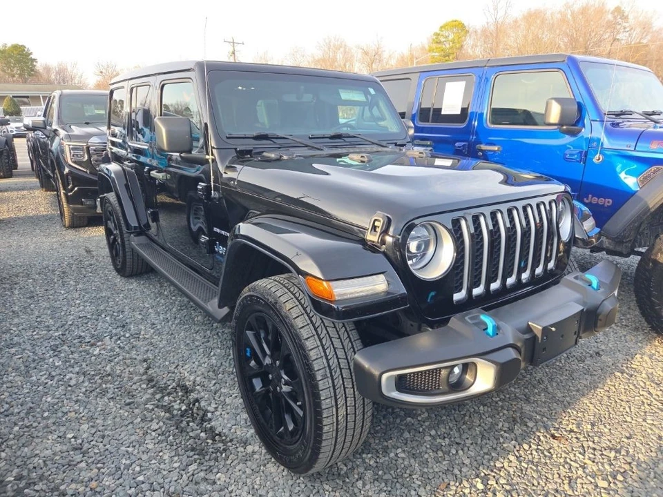 2022 Jeep JL Wrangler - Image 2 of 4