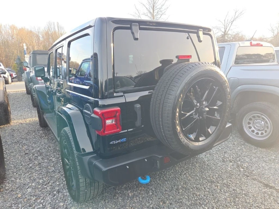 2022 Jeep JL Wrangler - Image 4 of 4