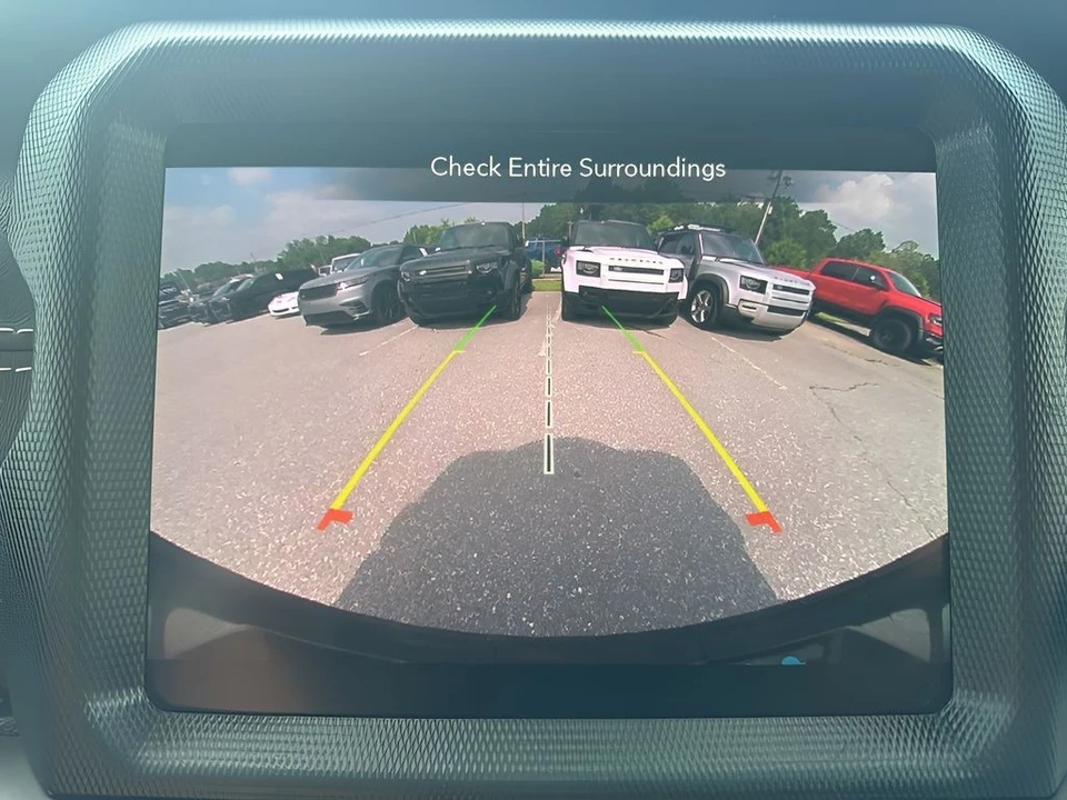 2022 Jeep JL Wrangler - Image 19 of 31