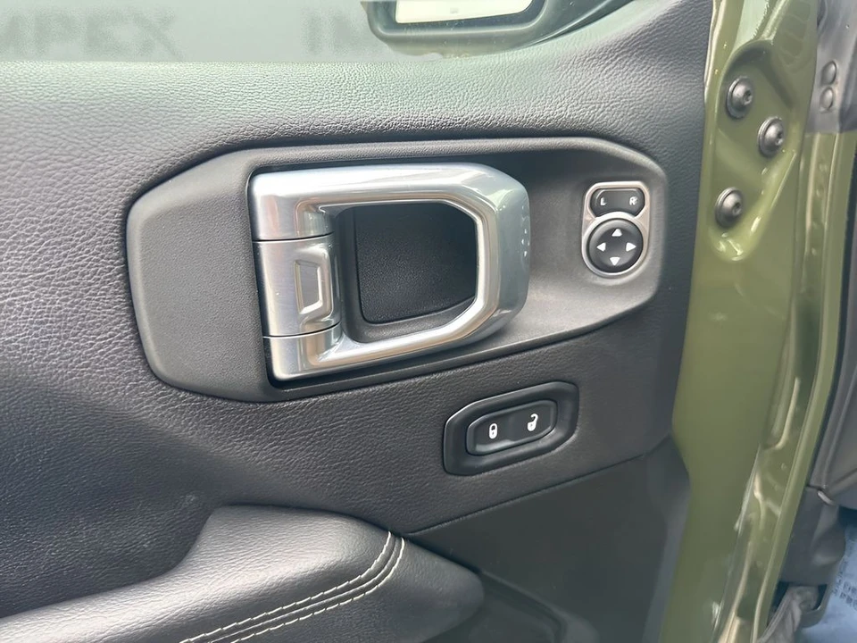 2022 Jeep JL Wrangler - Image 27 of 31