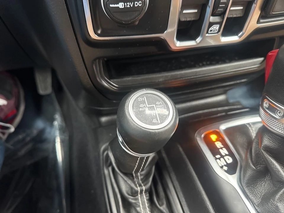 2022 Jeep JL Wrangler - Image 23 of 31