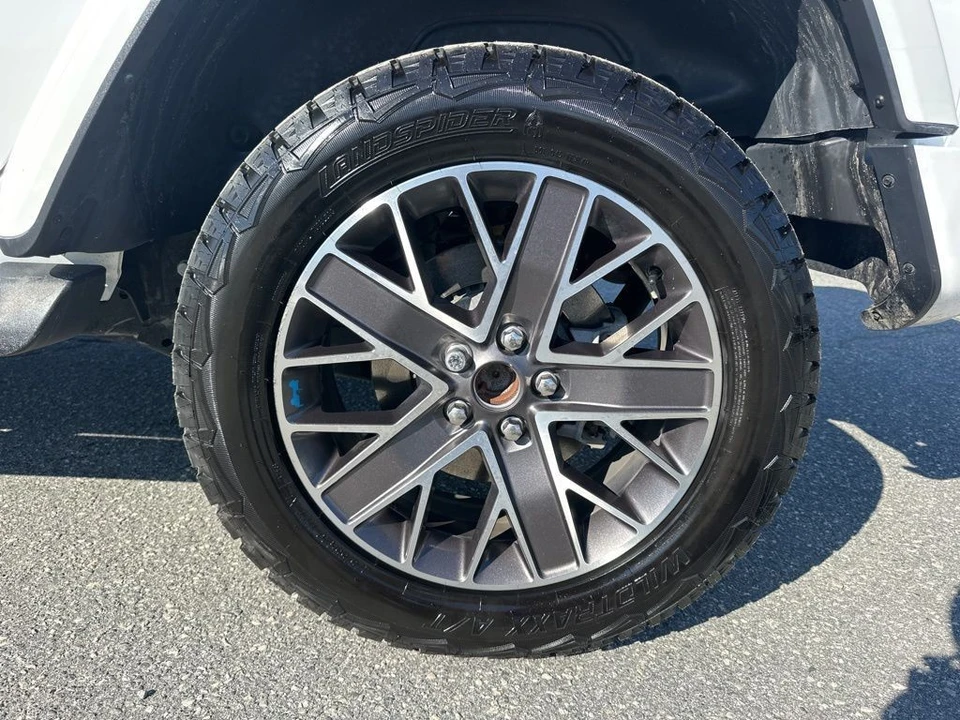 2022 Jeep JL Wrangler - Image 29 of 31