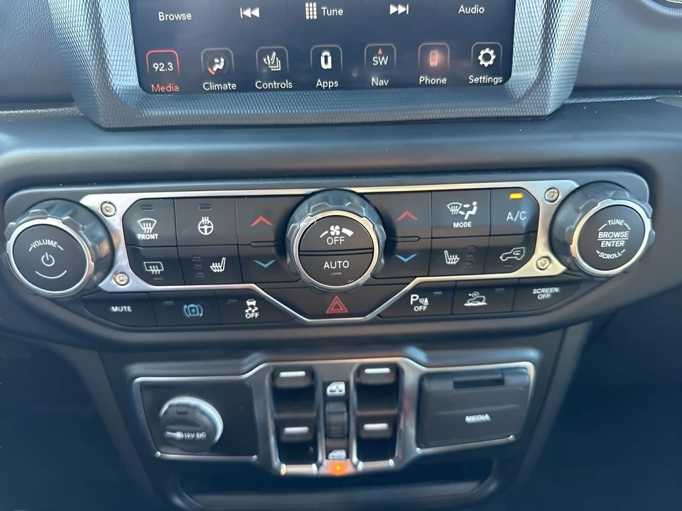 2022 Jeep JL Wrangler - Image 17 of 21