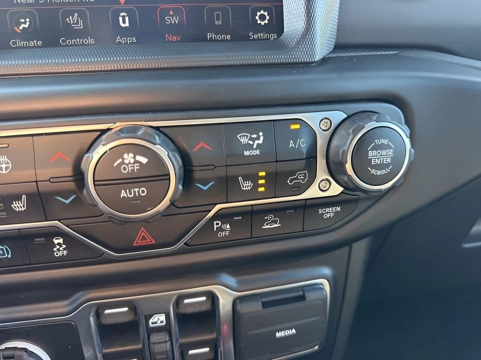 2022 Jeep JL Wrangler - Image 20 of 21