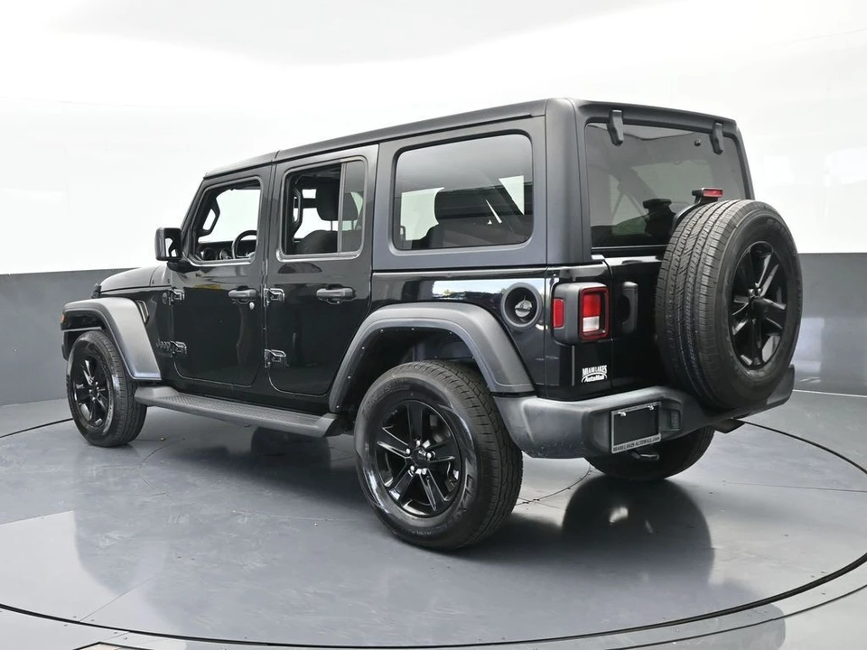 2022 Jeep JL Wrangler - Image 4 of 12