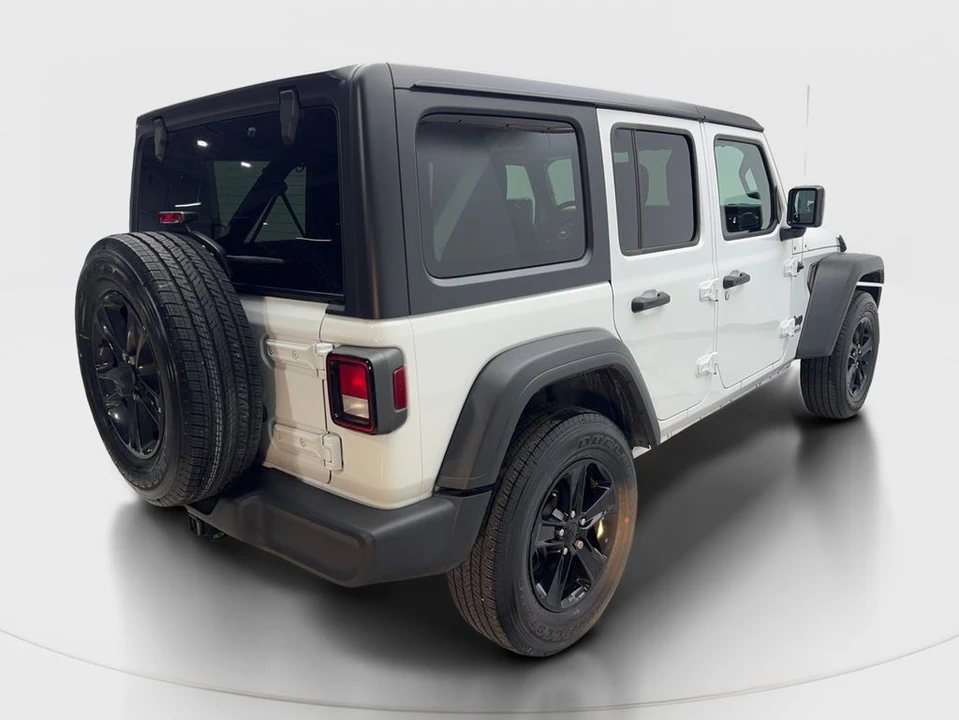 2022 Jeep JL Wrangler - Image 6 of 21