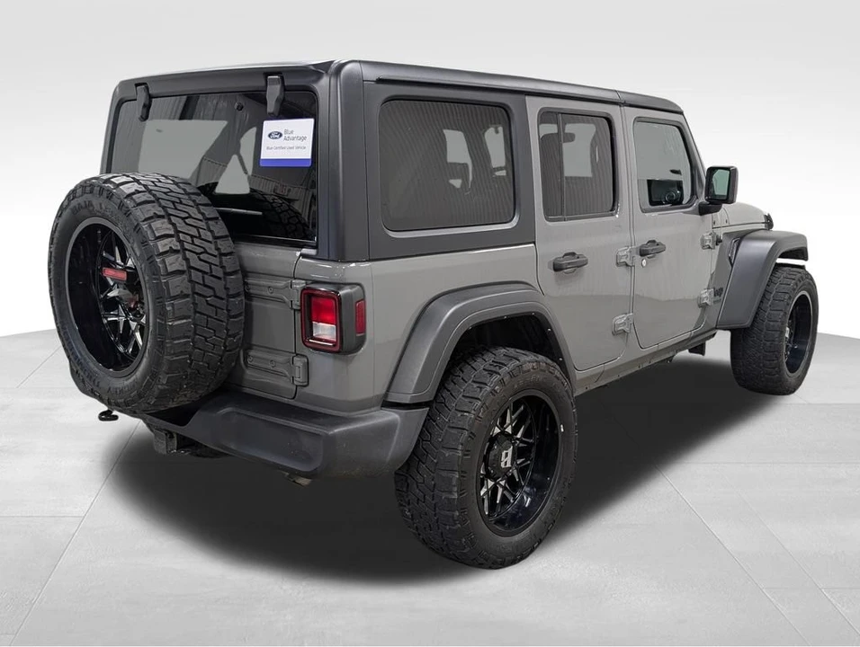 2022 Jeep JL Wrangler - Image 17 of 24