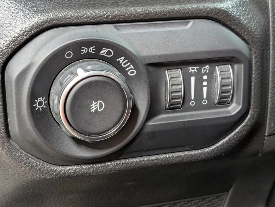 2022 Jeep JL Wrangler - Image 9 of 24