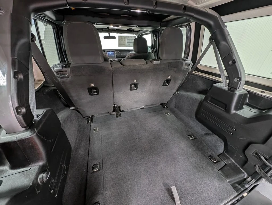 2022 Jeep JL Wrangler - Image 18 of 24